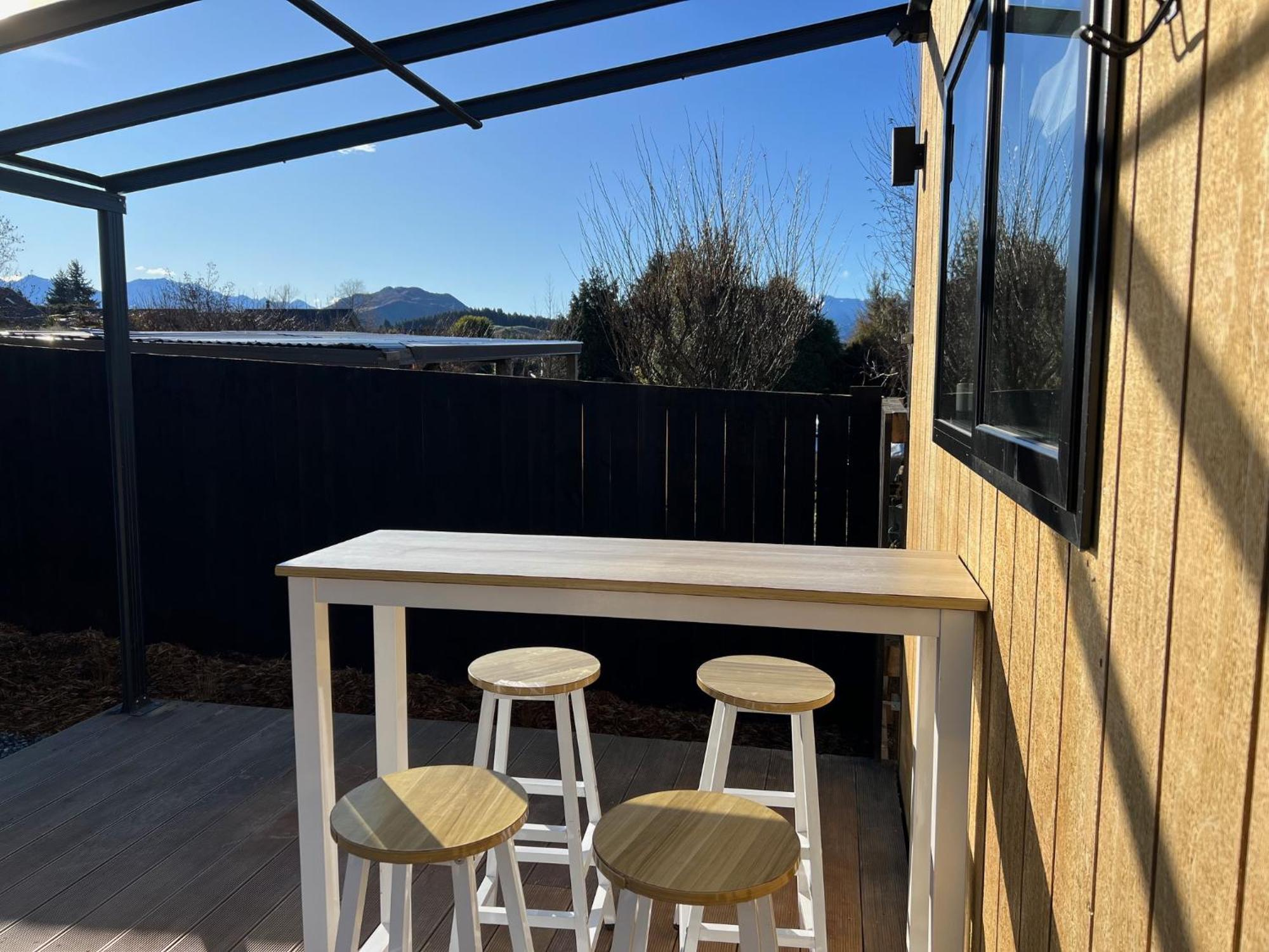 Mountain Cabin - Central, Cosy And Cute With Views Wanaka Extérieur photo