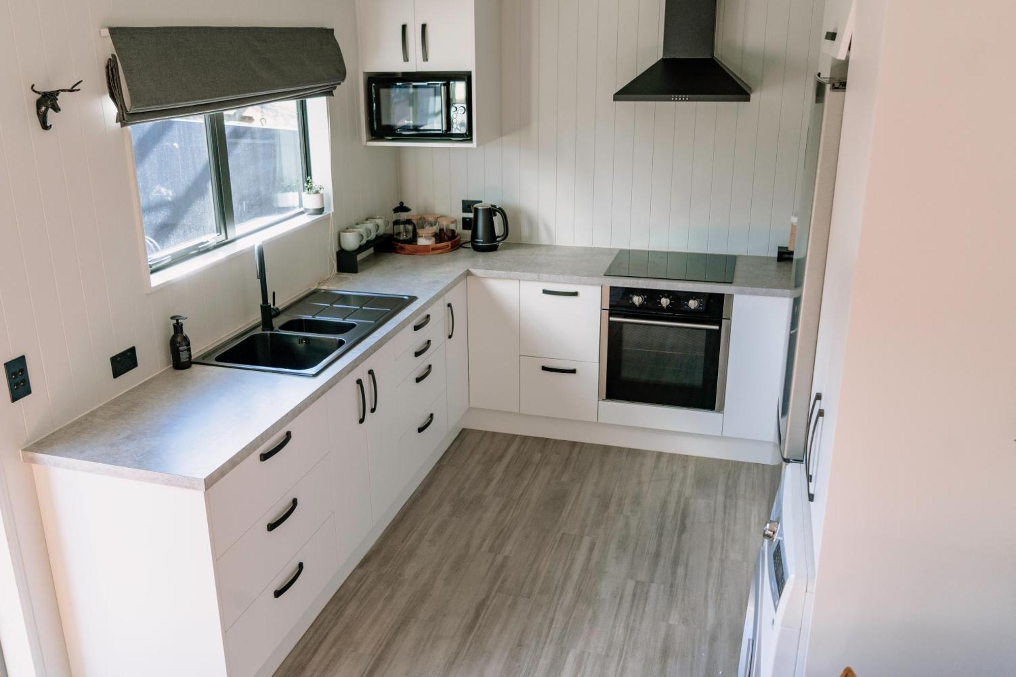 Mountain Cabin - Central, Cosy And Cute With Views Wanaka Extérieur photo